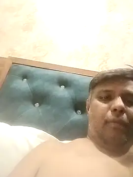 Snapshot of jemes21in chatting on December 14, 2025, 9:25 am jemes21in online show from December 14, 2025, 9:25 am