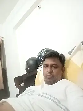 Snapshot of jemes21in chatting on February 11, 2026, 8:14 pm jemes21in online show from February 11, 2026, 8:14 pm