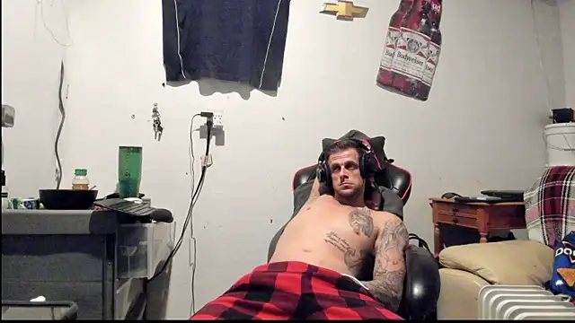 Snapshot of JamesMichael88 chatting on March 2, 2025, 7:10 am JamesMichael88 online show from March 2, 2025, 7:10 am