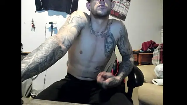 Snapshot of JamesMichael88 chatting on March 3, 2025, 6:04 am JamesMichael88 online show from March 3, 2025, 6:04 am