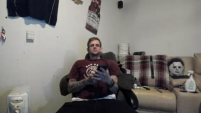 Snapshot of JamesMichael88 chatting on March 6, 2025, 12:10 am JamesMichael88 online show from March 6, 2025, 12:10 am