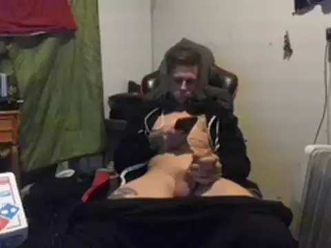 Snapshot of JamesMichael88 chatting on March 9, 2025, 12:53 am JamesMichael88 online show from March 9, 2025, 12:53 am