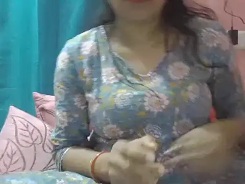 Hot-shanvi online show from March 21, 2025, 12:40 am