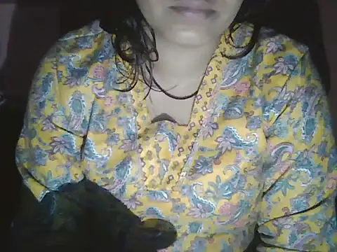 Hot-shanvi online show from February 17, 2026, 11:11 pm