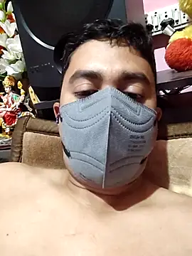 Snapshot of Whitehouse01 chatting on February 9, 2026, 6:34 pm Whitehouse01 online show from February 9, 2026, 6:34 pm