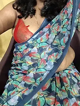 Snapshot of Rathi22 chatting on November 18, 2025, 11:37 pm Rathi22 online show from November 18, 2025, 11:37 pm