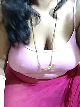 Snapshot of Rathi22 chatting on December 15, 2025, 2:32 pm Rathi22 online show from December 15, 2025, 2:32 pm