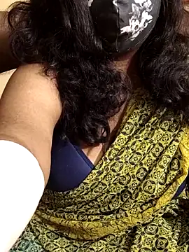 Snapshot of Rathi22 chatting on December 16, 2025, 2:44 pm Rathi22 online show from December 16, 2025, 2:44 pm