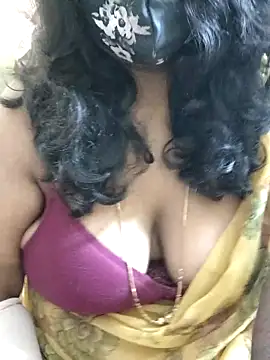 Snapshot of Rathi22 chatting on December 17, 2025, 2:23 pm Rathi22 online show from December 17, 2025, 2:23 pm