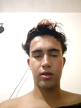 Snapshot of Lian_Noath chatting on January 1, 2025, 11:29 pm Lian Noath online show from January 1, 2025, 11:29 pm