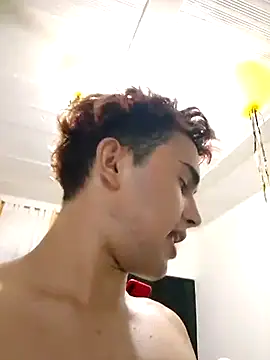 Snapshot of Lian_Noath chatting on January 2, 2025, 2:33 am Lian Noath online show from January 2, 2025, 2:33 am