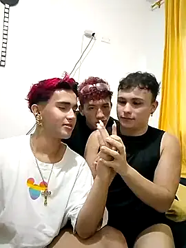 Snapshot of Lian_Noath chatting on January 6, 2025, 10:47 pm Lian Noath online show from January 6, 2025, 10:47 pm