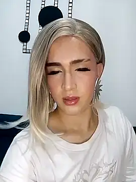 Snapshot of Lian_Noath chatting on February 3, 2025, 1:41 am Lian Noath online show from February 3, 2025, 1:41 am