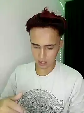 Snapshot of Lian_Noath chatting on February 5, 2025, 1:04 am Lian Noath online show from February 5, 2025, 1:04 am