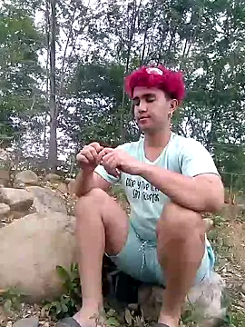 Snapshot of Lian_Noath chatting on February 23, 2025, 10:09 pm Lian Noath online show from February 23, 2025, 10:09 pm