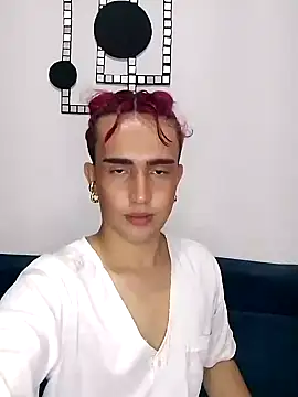 Snapshot of Lian_Noath chatting on February 26, 2025, 11:04 pm Lian Noath online show from February 26, 2025, 11:04 pm