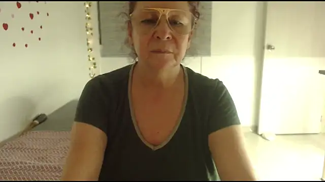 Snapshot of milchanel chatting on July 12, 2026, 8:05 am milchanel online show from July 12, 2026, 8:05 am