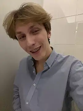 Adrian Di online show from December 30, 2024, 4:08 pm