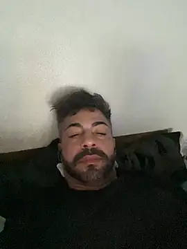 Snapshot of Dourado007 chatting on January 3, 2025, 1:27 am Dourado007 online show from January 3, 2025, 1:27 am