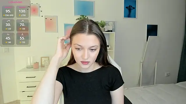 MiaVixxen online show from October 21, 2025, 3:24 pm