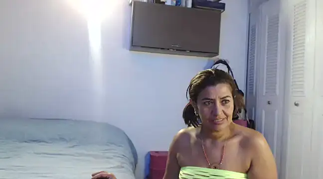 CamilaLix online show from January 19, 2025, 4:01 am