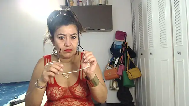 CamilaLix online show from March 11, 2025, 11:01 am