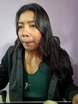 PaulaOrtiz 1 online show from October 13, 2025, 1:33 pm