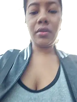 PaulaOrtiz 1 online show from December 3, 2025, 11:19 am