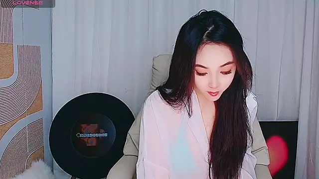 Snapshot of xiaotiantian-76 chatting on October 29, 2025, 12:46 am xiaotiantian-76 online show from October 29, 2025, 12:46 am