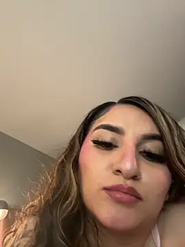 mamifresita online show from April 5, 2026, 10:18 pm