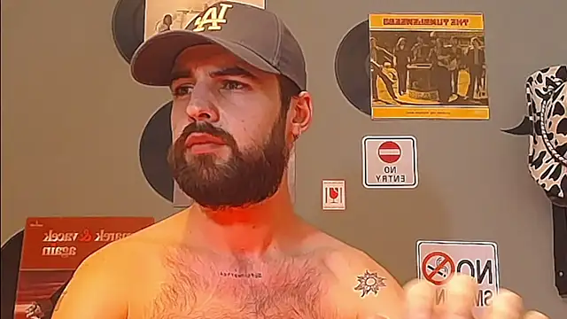 Snapshot of HairyRobxxx chatting on February 18, 2026, 6:59 pm HairyRobxxx online show from February 18, 2026, 6:59 pm