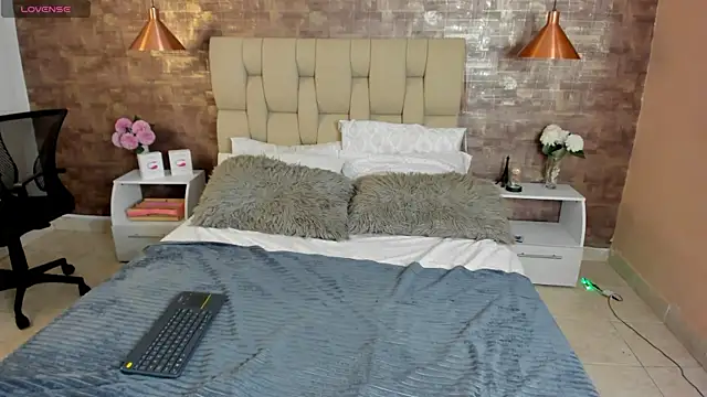 Scarlet lace online show from March 6, 2025, 8:16 pm