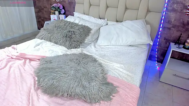 Scarlet lace online show from March 13, 2025, 10:32 pm