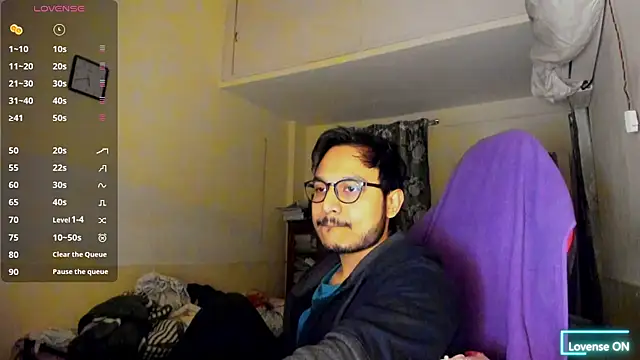 Snapshot of fuckkboy101 chatting on January 1, 2025, 12:00 am fuckkboy101 online show from January 1, 2025, 12:00 am
