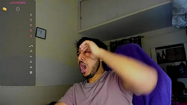 Snapshot of fuckkboy101 chatting on March 10, 2025, 6:12 pm fuckkboy101 online show from March 10, 2025, 6:12 pm