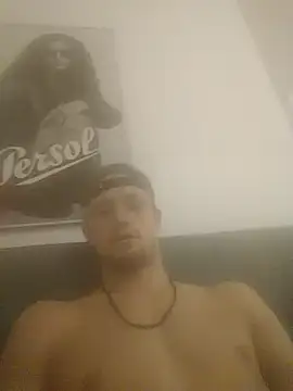 Snapshot of Hessebub chatting on October 16, 2025, 5:47 pm Hessebub online show from October 16, 2025, 5:47 pm