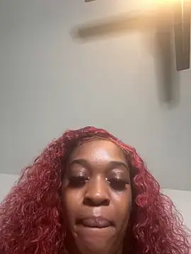 Snapshot of PrettypetitePrincess chatting on February 22, 2025, 8:42 pm PrettypetitePrincess online show from February 22, 2025, 8:42 pm