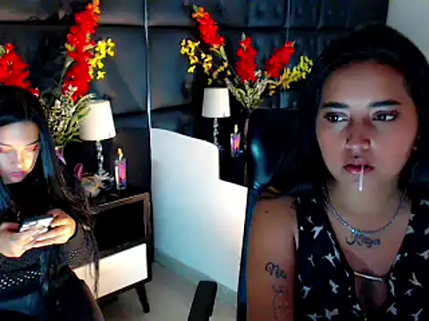 Snapshot of Carolaine01 chatting on January 10, 2025, 7:43 pm Carolaine01 online show from January 10, 2025, 7:43 pm