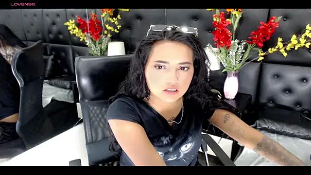 Snapshot of Carolaine01 chatting on January 17, 2025, 8:11 pm Carolaine01 online show from January 17, 2025, 8:11 pm