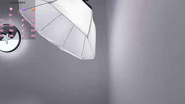 Lucky-xiuxiu online show from November 1, 2025, 1:13 pm