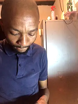 Snapshot of KMbesxxx chatting on September 10, 2025, 6:41 pm KMbesxxx online show from September 10, 2025, 6:41 pm