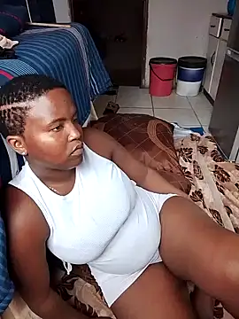 Snapshot of KMbesxxx chatting on December 1, 2025, 11:59 am KMbesxxx online show from December 1, 2025, 11:59 am