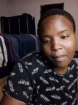 Snapshot of KMbesxxx chatting on December 4, 2025, 7:55 pm KMbesxxx online show from December 4, 2025, 7:55 pm