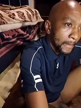 Snapshot of KMbesxxx chatting on December 18, 2025, 8:26 pm KMbesxxx online show from December 18, 2025, 8:26 pm