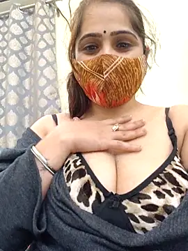 shreya1765 online show from December 18, 2025, 4:18 am