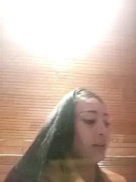 BELLA--26 online show from February 3, 2025, 3:06 pm