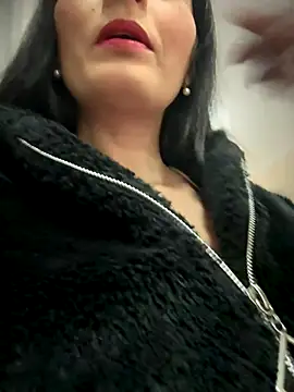 BELLA--26 online show from September 13, 2025, 2:06 pm