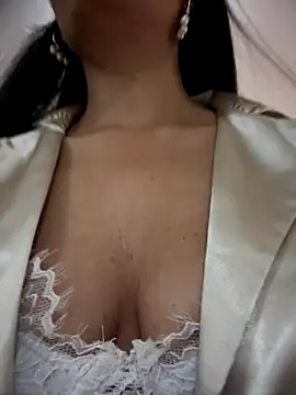 BELLA--26 online show from September 20, 2025, 2:29 pm