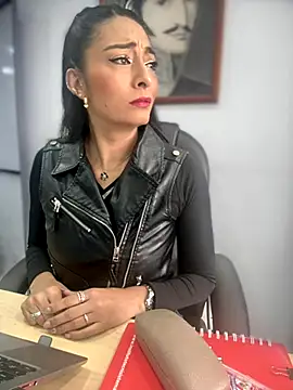 BELLA--26 online show from December 4, 2025, 1:20 pm