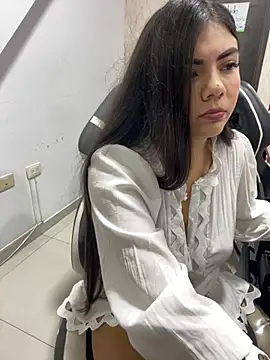 Snapshot of lia_ros chatting on January 5, 2025, 5:09 am lia ros online show from January 5, 2025, 5:09 am